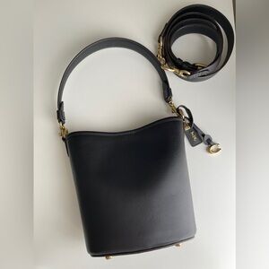 Coach Dakota Bucket Bag 16 Black
